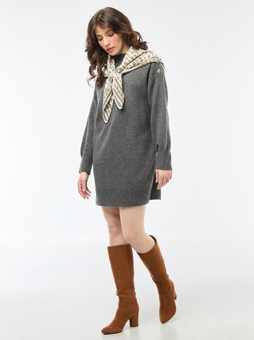 Robe pull avec boutons fantaisies - Kiabi