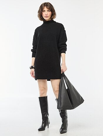 Robe pull avec boutons fantaisies