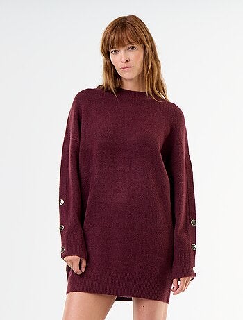 Robe pull avec boutons martelés