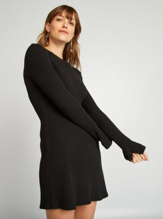 Robe pull courte ajustée