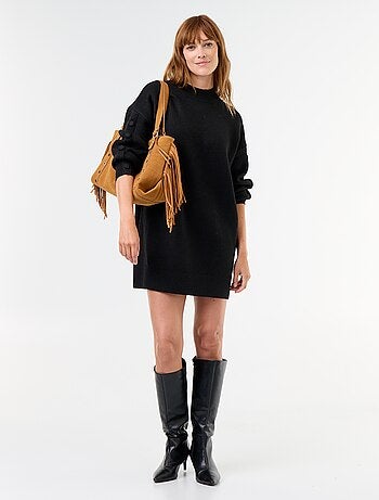Robe pull courte avec manches boutonnées