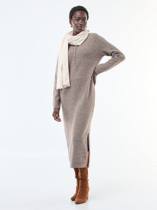 Robe pull longue avec col polo fantaisie - Kiabi