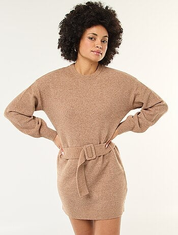 Robe pull manches longues avec ceinture