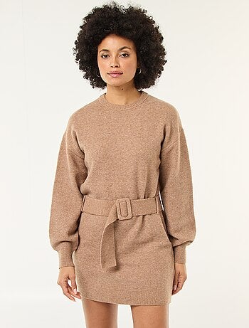 Robe pull manches longues avec ceinture