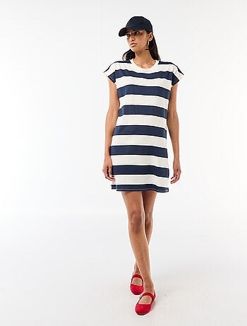 Robe t-shirt courte à manches corutes