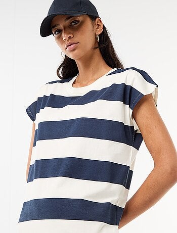 Robe t-shirt courte à manches corutes