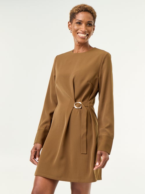 Robe unie avec détails dorés - Kiabi
