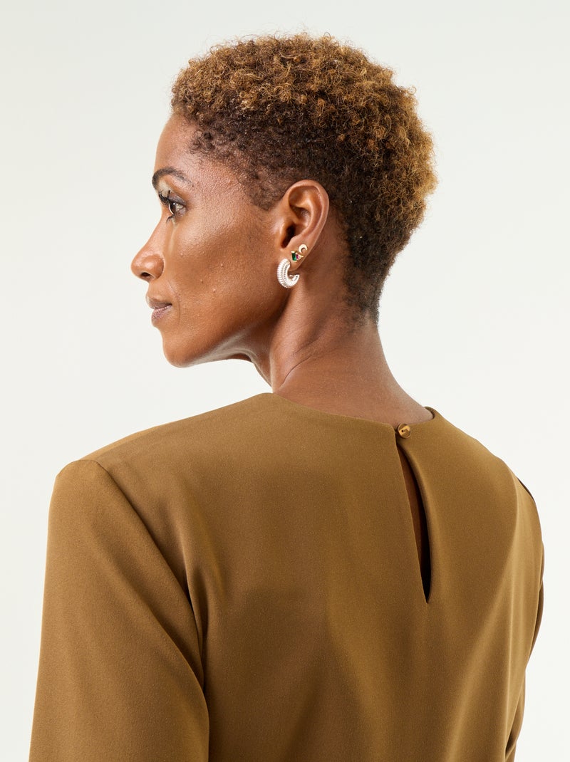 Robe unie avec détails dorés Marron - Kiabi