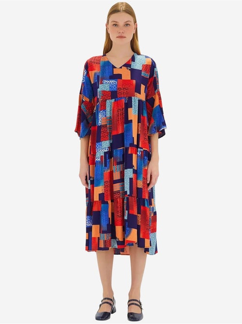 Rode koningsblauwe viscose jurk met korte mouwen en patroon bdart - Kiabi Rode koningsblauwe viscose jurk met korte mouwen en patroon bdart - Kiabi