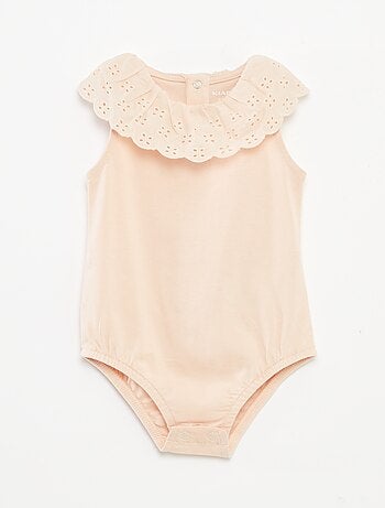 Rompertje met kraagje van Engels kant