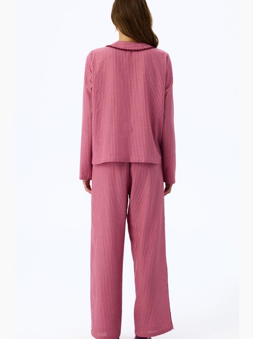 Rosy pyjamaset met overhemd met lange mouwen en broek penti - Kiabi Rosy pyjamaset met overhemd met lange mouwen en broek penti - Kiabi