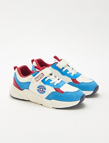 Running sneakers in 'Captain America'-stijl