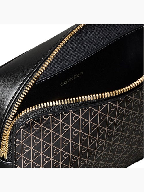 Sac à bandoulière Femme Calvin Klein Jeans - Kiabi Sac à bandoulière Femme Calvin Klein Jeans - Kiabi