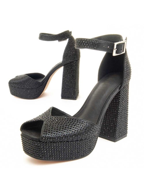Sandale à Talons Matière Synthétique Et Textile Montevita - Kiabi Sandale à Talons Matière Synthétique Et Textile Montevita - Kiabi