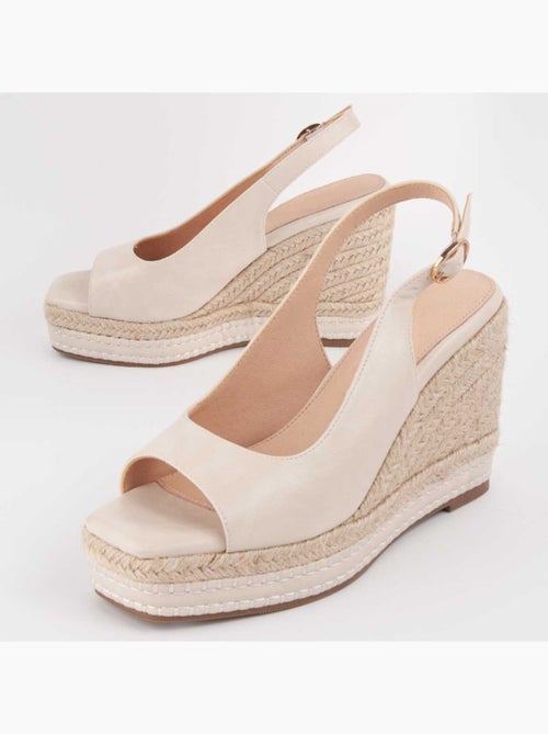Sandale Compensée Sparto Matériel Synthétique Montevita - Kiabi Sandale Compensée Sparto Matériel Synthétique Montevita - Kiabi