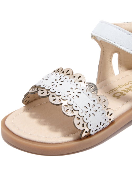 Sandalen conguitos bebés hebilla - Kiabi Sandalen conguitos bebés hebilla - Kiabi