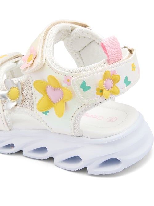 Sandalen conguitos floral luces - Kiabi Sandalen conguitos floral luces - Kiabi