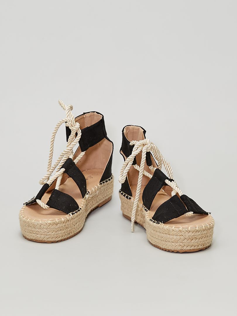Sandalen met dikke zool - ZWART - Kiabi - 22.00€