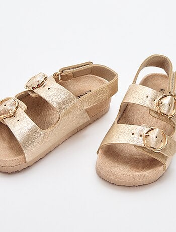 Sandalen met dubbele bandjes en bloemen