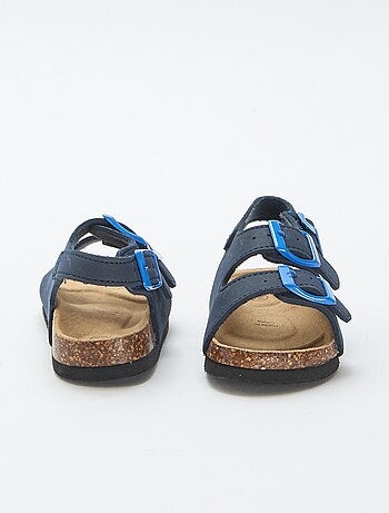 Sandalen met dubbele bandjes en contrasterende gespen
