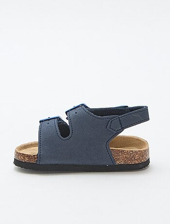 Sandalen met dubbele bandjes en contrasterende gespen