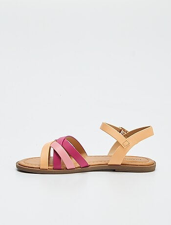 Sandalen met gekruiste bandjes