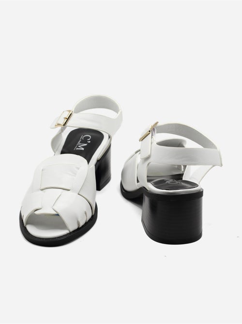 Sandalen met hak, riempje en gesp - Kiabi Sandalen met hak, riempje en gesp - Kiabi
