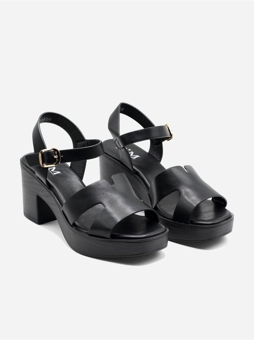 Sandalen met hak, riempje en gesp - Kiabi Sandalen met hak, riempje en gesp - Kiabi