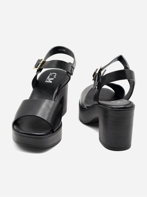 Sandalen met hak, riempje en gesp - Kiabi Sandalen met hak, riempje en gesp - Kiabi