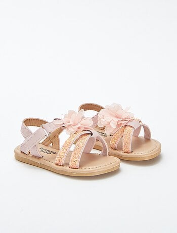 Sandalen met pailletten en stoffen bloem