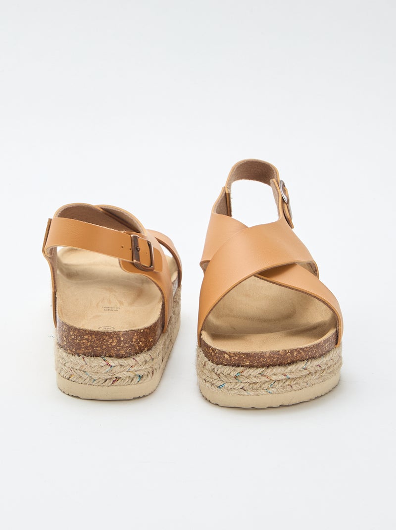 Sandalen met plateauzolen en gekruiste bandjes Bruin - Kiabi