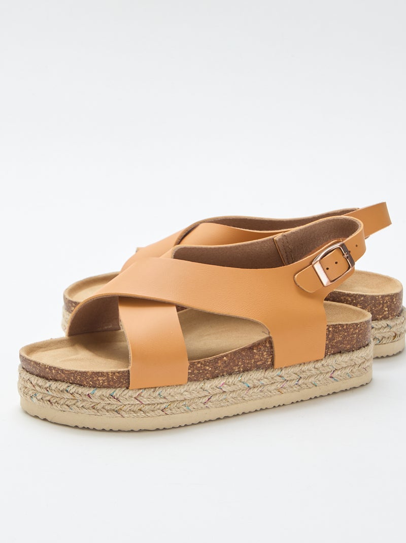 Sandalen met plateauzolen en gekruiste bandjes Bruin - Kiabi