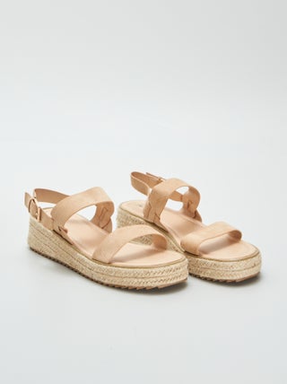 Sandalen met sleehak