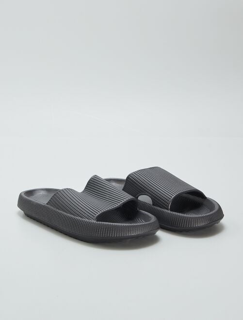 Sandalen van gegoten kunststof - Kiabi