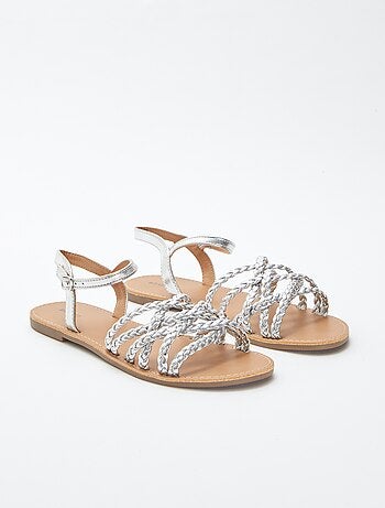 Sandalen van imitatieleer met gevlochten bandjes