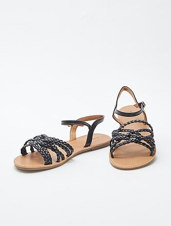 Sandalen van imitatieleer met gevlochten bandjes