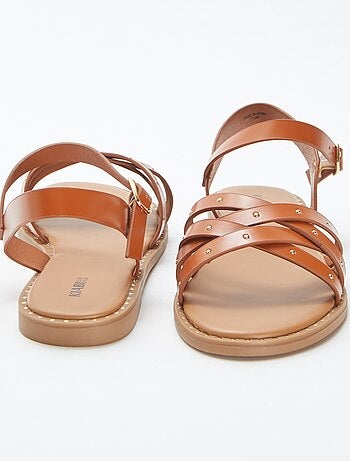 Sandales à brides cloutées