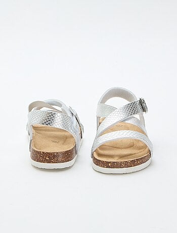 Sandales à brides croisées