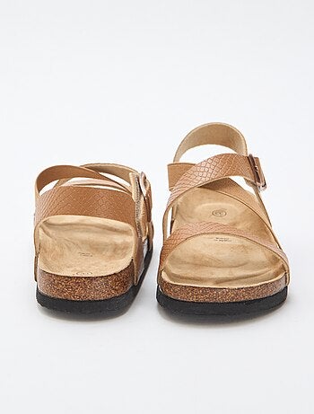 Sandales à brides croisées