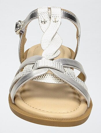 Sandales à brides tressées