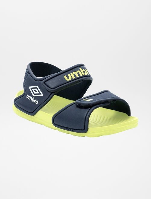 Sandales bicolores à scratchs 'Umbro' - Kiabi