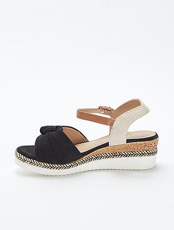 Sandales compensées avec bords de semelles en corde