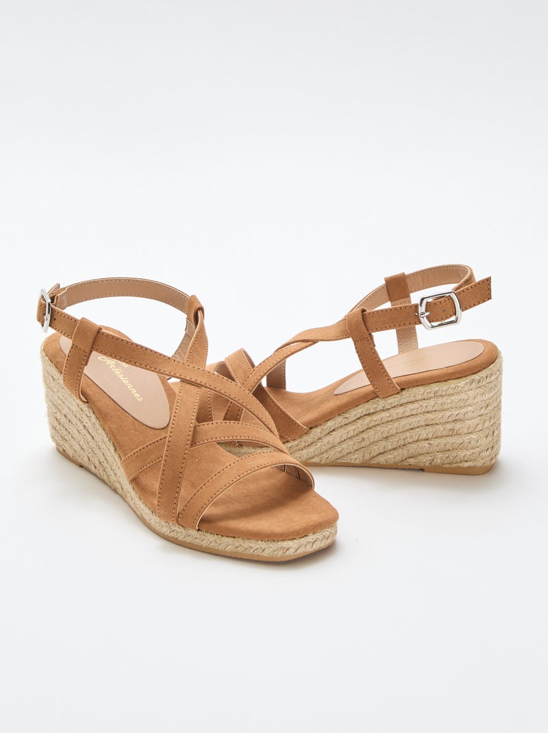 Sandales compensées Marron - Kiabi