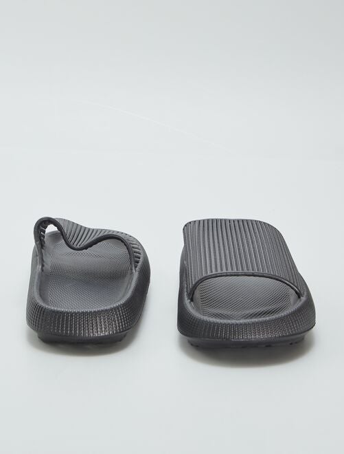 Sandales en plastique moulé - Kiabi