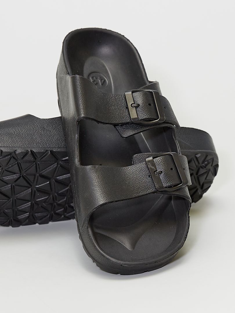 Sandales en plastique noir - Kiabi