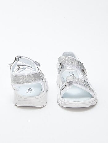 Sandales esprit sport avec sangles pailletées