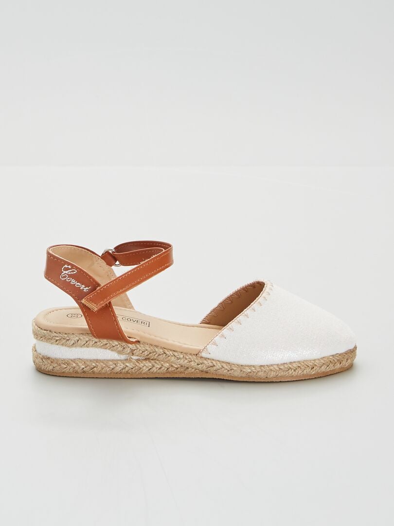 sandales fermées fille