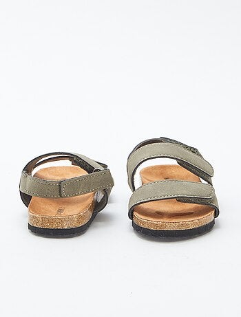 Sandales plates à scratchs