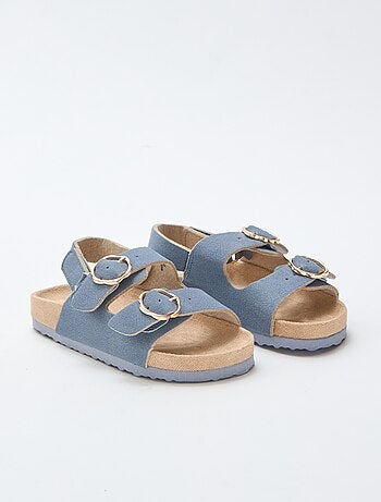 Sandales plates avec bride de maintien à la cheville ajustable par un scratch