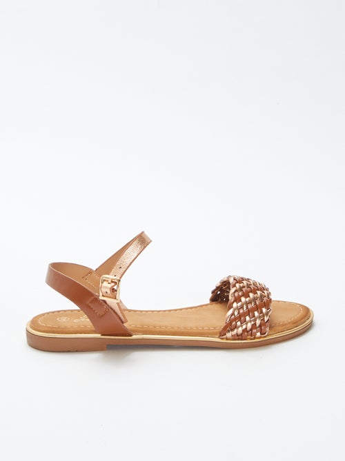 Sandales plates avec brides à boucle - Kiabi